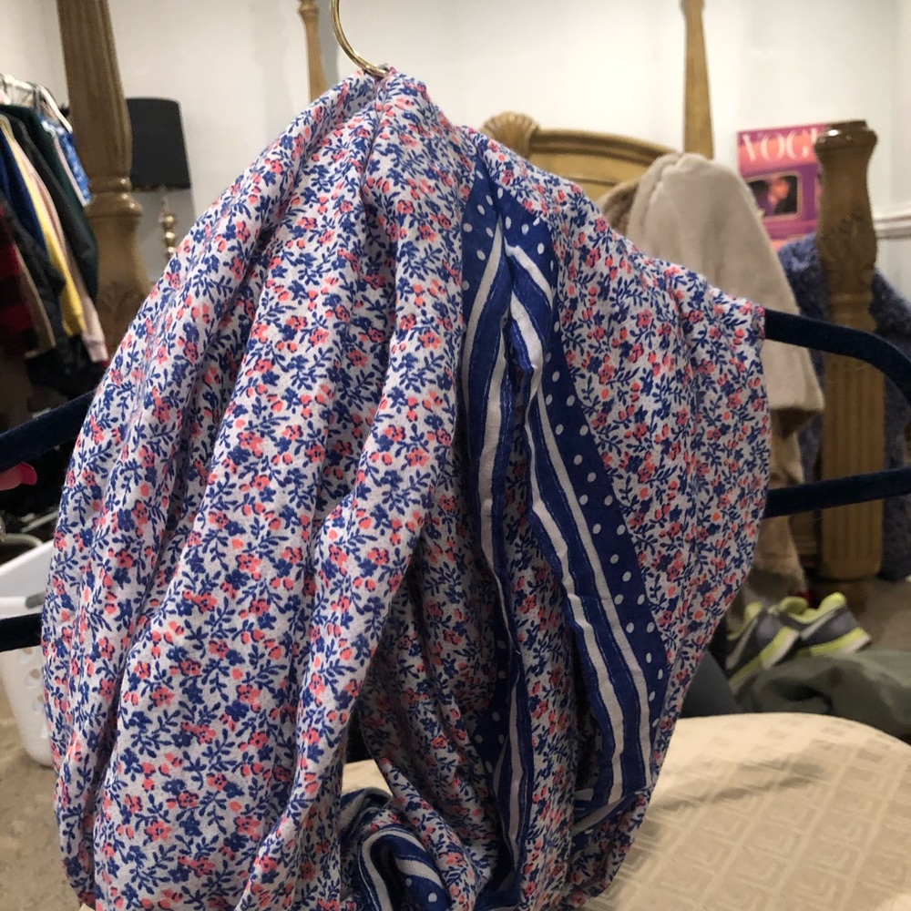 Abercrombie floral scarf